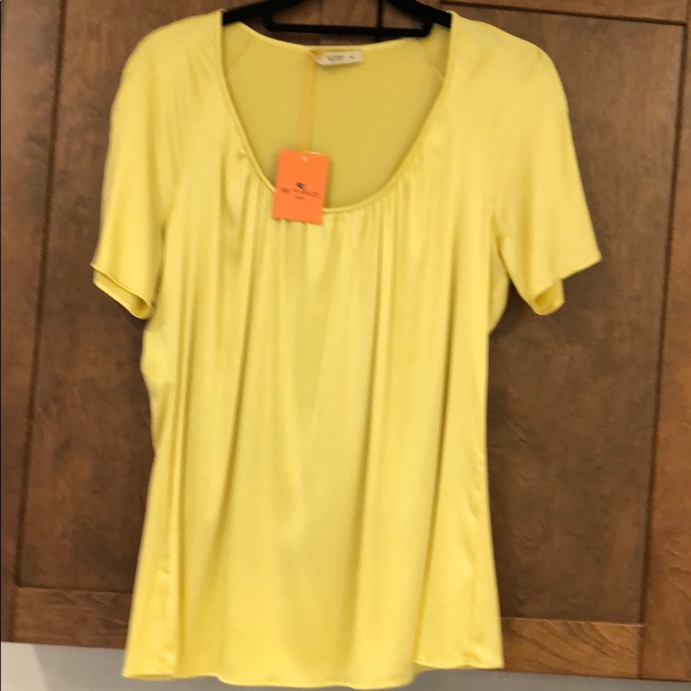 New ETRO made in Italy silk top sz 46 gold yellow